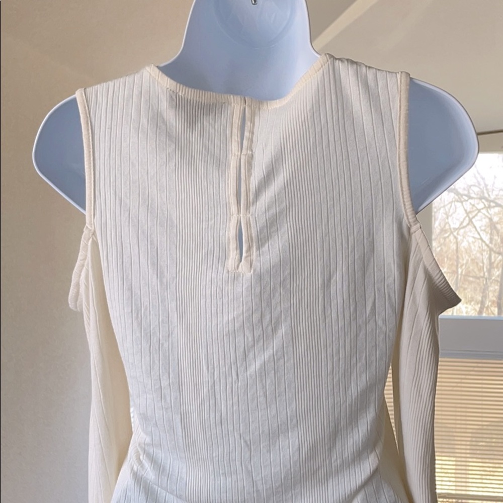 JESSICA SIMPSON Cold Shoulder - Picture 3 of 5